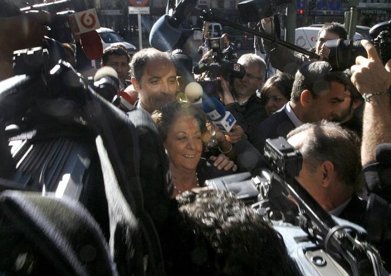 La llegada del presidente de la Generalitat, Francisco Camps,ha levantado una gran expectación.