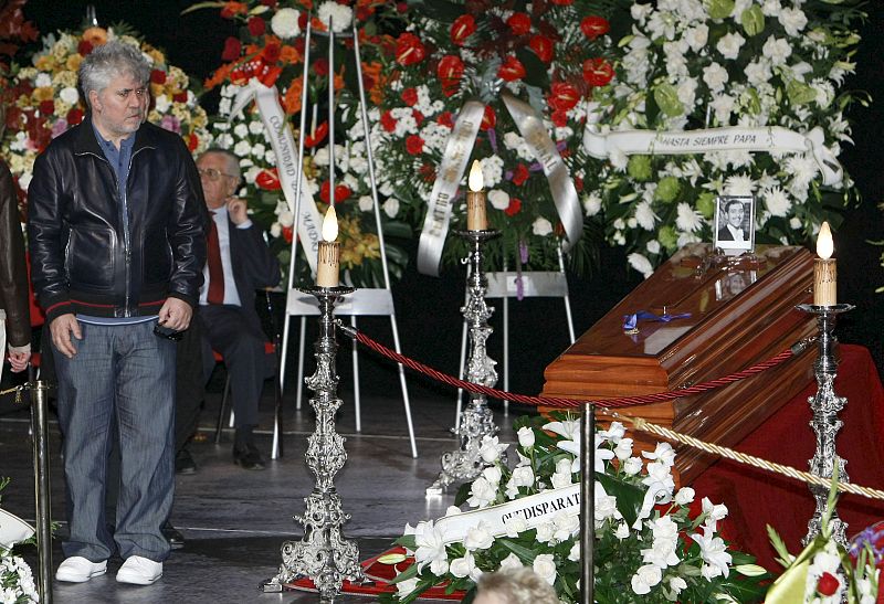 CAPILLA ARDIENTE JOSÉ LUIS LÓPEZ VÁZQUEZ