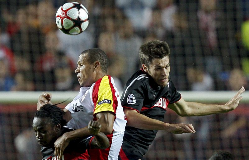 Luis Fabiano ha estado muy activo y ha dado la asistencia de gol a Jesús Navas.