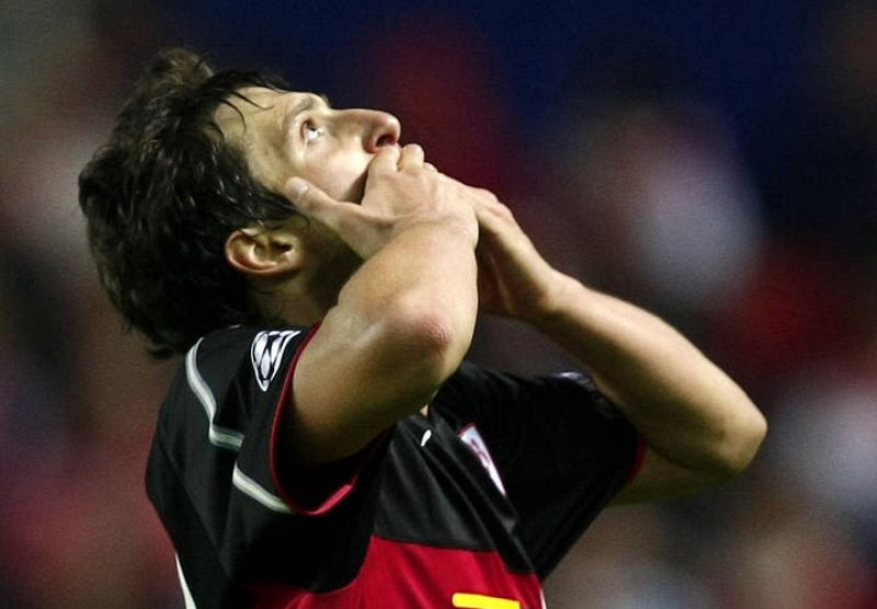 El serbio Kuzmanovic celebra el tanto del empate del Stuttgart.