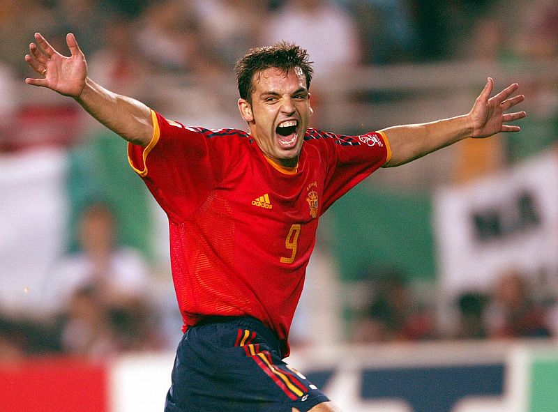 SPAIN'S MORIENTES CELEBRATES DURING MATCH AGAINST IRELAND.