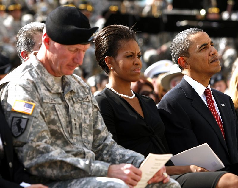 Obama y su esposa, Michelle, se han mostrado muy afectuosos con las víctimas.