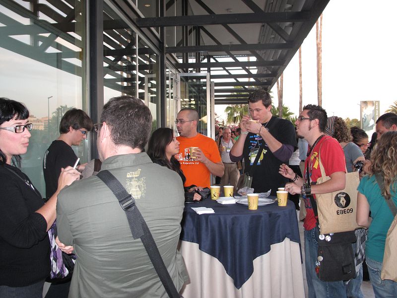 La hora del café en la que los blogueros han podido intercambiar sus primeras impresiones