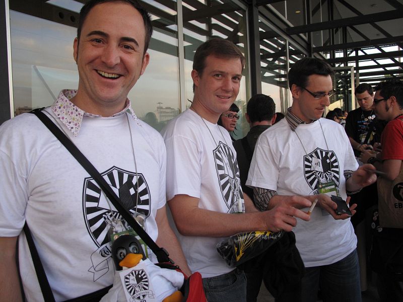 Los chicos de la Webmission llegados desde Bélgica para intercambiar impresiones con otros emprendedores. Ramón Suarez (blogbruselas.com), Jean Derely (betagropu.be) y Jean Yves Huwart (globecorp.biz)