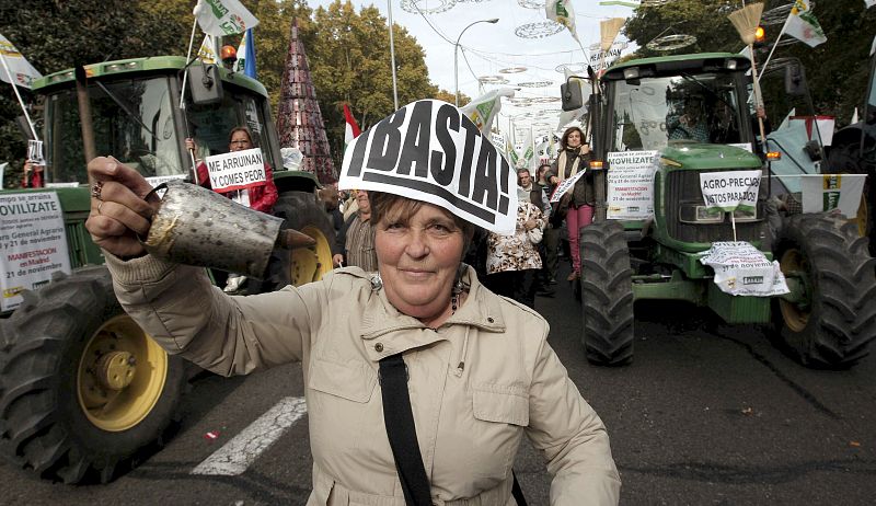 MILES DE AGRICULTORES SE MANIFIESTAN EN MADRID POR LA CRISIS DEL CAMPO