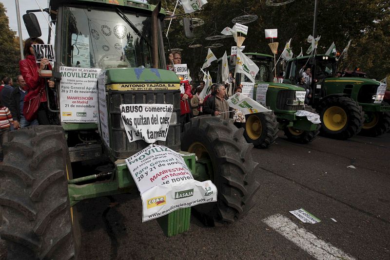 MILES DE AGRICULTORES SE MANIFIESTAN EN MADRID POR LA CRISIS DEL CAMPO