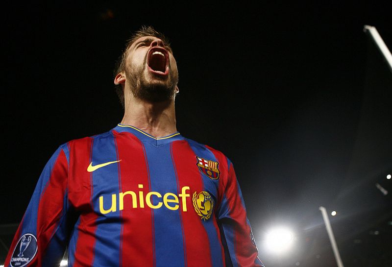 Piqué celebra su gol ante el Inter, el que ha abierto el partido.