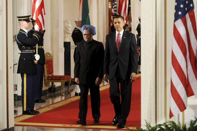 EL PRIMER MINISTRO DE LA INDIA, MANMOHAN SINGH, SE REÚNE CON BARACK OBAMA
