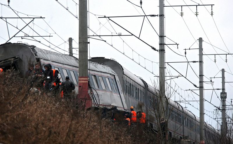 AUMENTA A 30 EL NÚMERO DE MUERTOS EN EL ACCIDENTE DEL "NEVSKI EXPRESS"