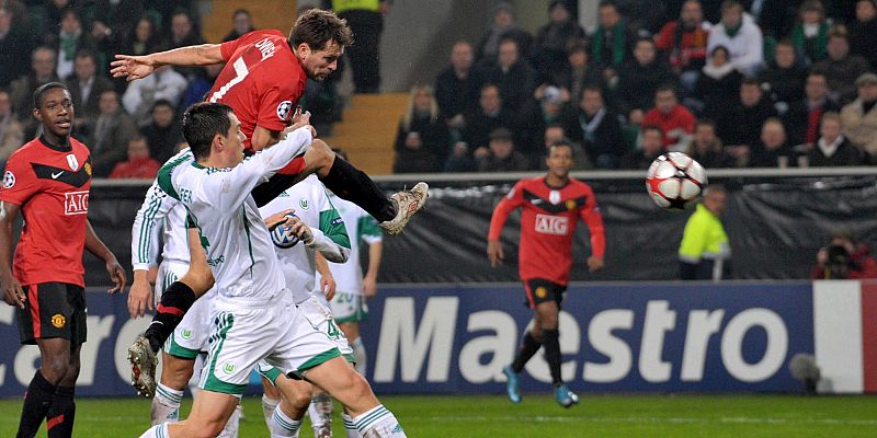 VFL WOLFSBURG VS MANCHESTER UNITED