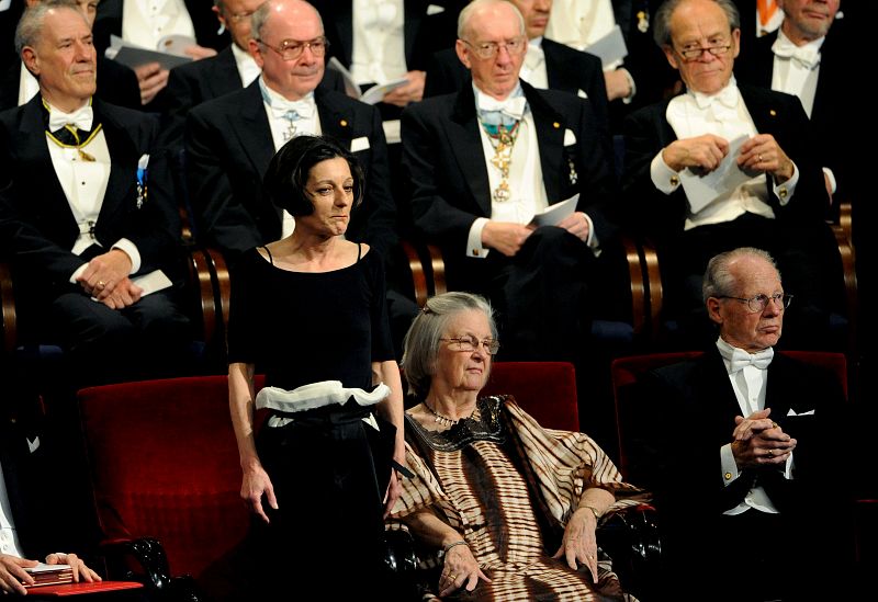 La escritora rumano-germana Herta Müller, Premio Nobel de Literatura, ha sido la gran protagonista de la gala y la que ha recibido más aplausos del público.