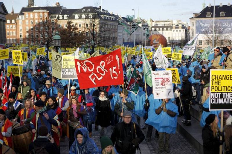 MANIFESTACIÓN CONTRA EL CAMBIO CLIMÁTICO