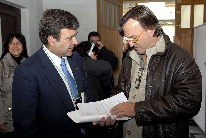 VOTACIONES CONSULTAS SOBRE LA INDEPENDENCIA DE CATALUÑA