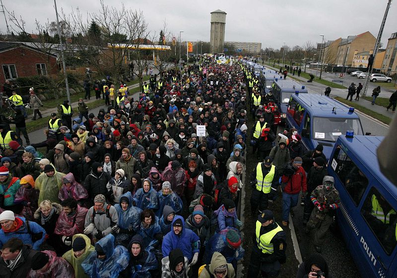Finalmente han sido detenidos cerca de 250 manifestantes.