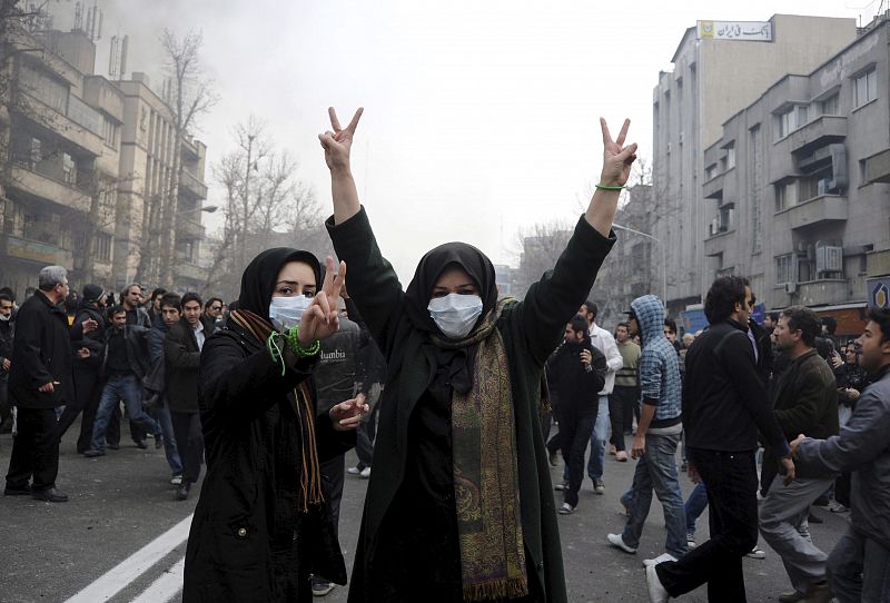 ENFRENTAMIENTOS EN IRÁN CON MOTIVO DE MANIFESTACIONES CONTRA EL PRESIDENTE MAHMUD AHMADINEYAD