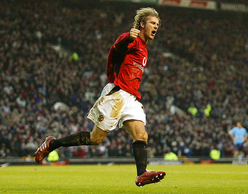 MANCHESTER UNITED'S BECKHAM CELEBRATES SCORING AGAINST SUNDERLAND AT