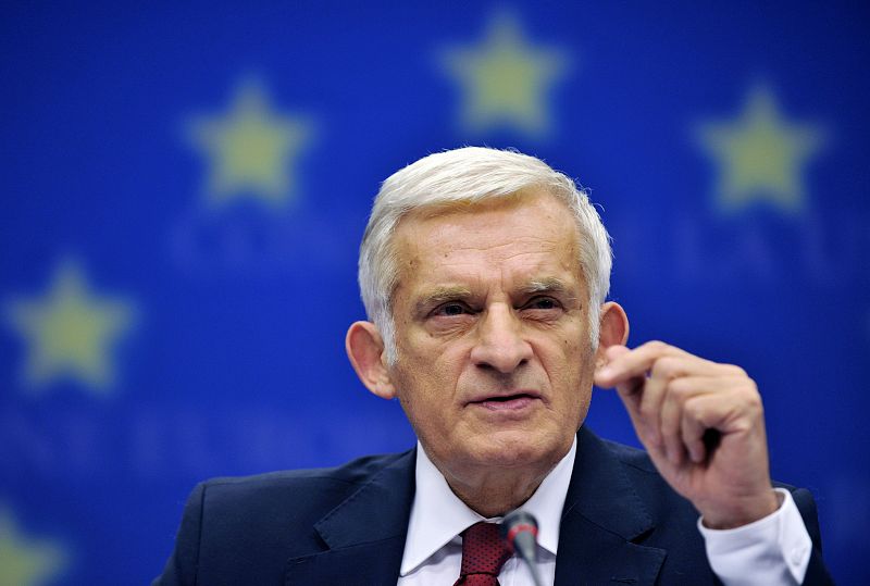 Jerzy Buzek es el Presidente del Parlamento Europeo.