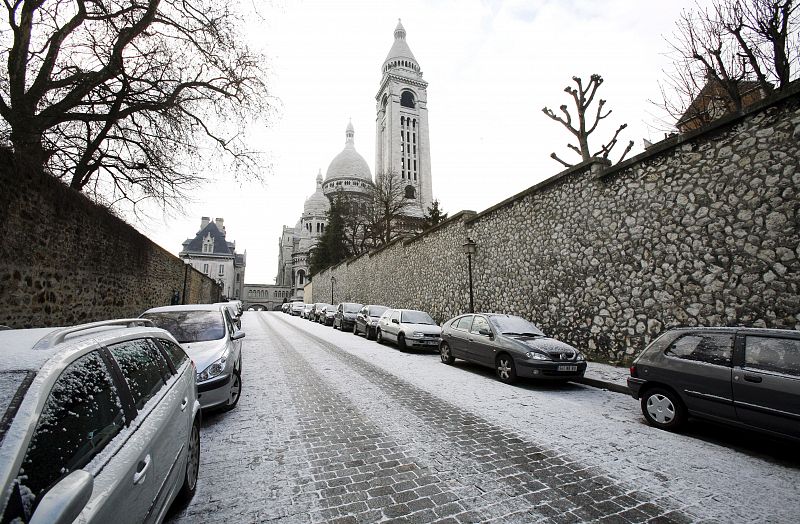 NIEVE EN PARÍS