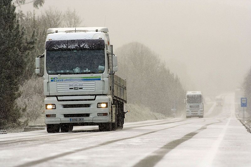 HIELO Y NIEVE EN LAS CARRETERAS GALLEGAS