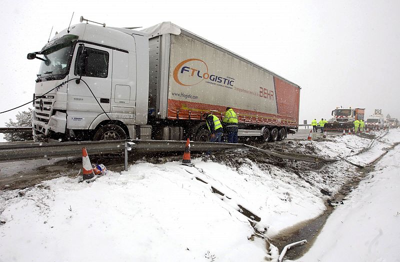 NIEVE EN CARRETERAS