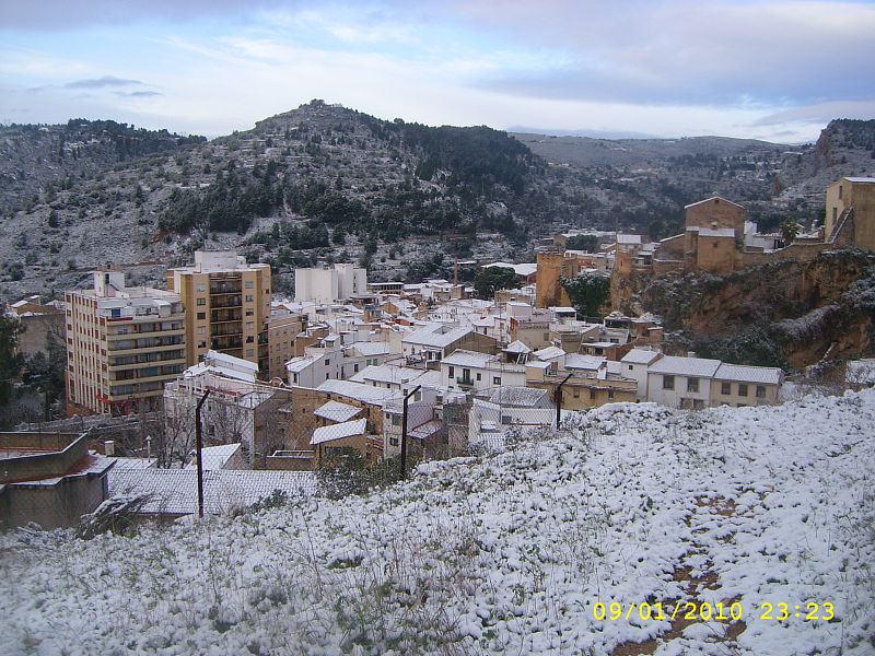 Nieve y mucho frio en Buñol, Valencia.