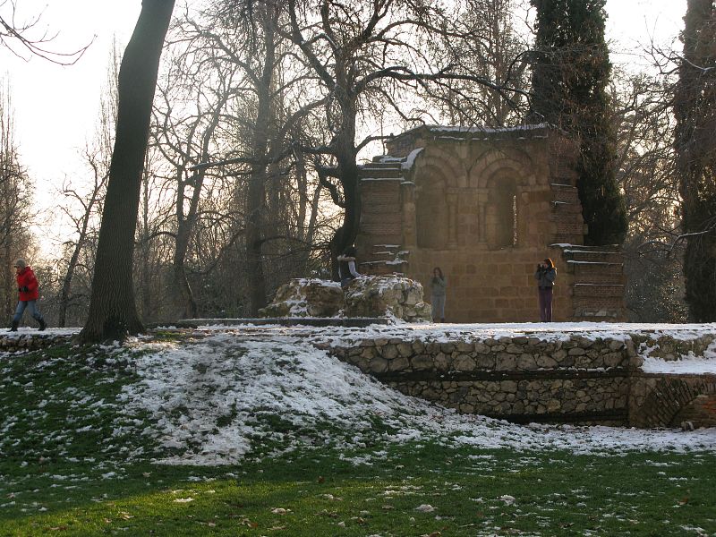 El Retiro se viste de blanco en este lunes