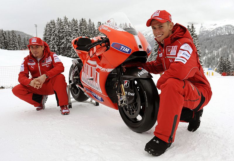 Hayden y Stoner confían en hacer un buen papel con la nueva Ducati GP10.