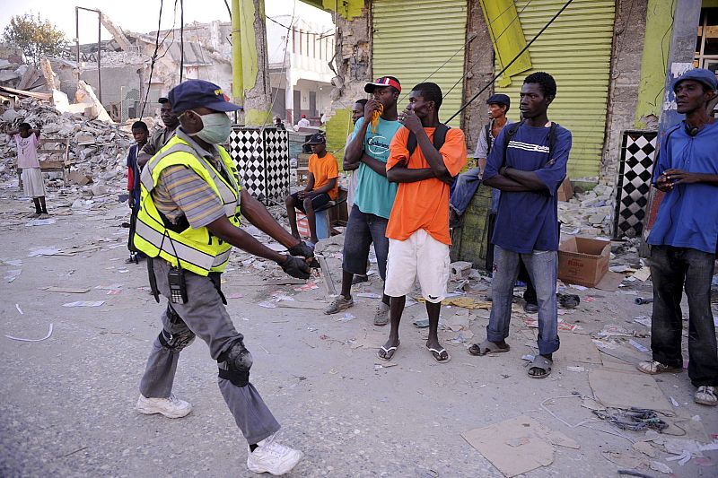 ACTOS DE PILLAJE EN PUERTO PRÍNCIPE