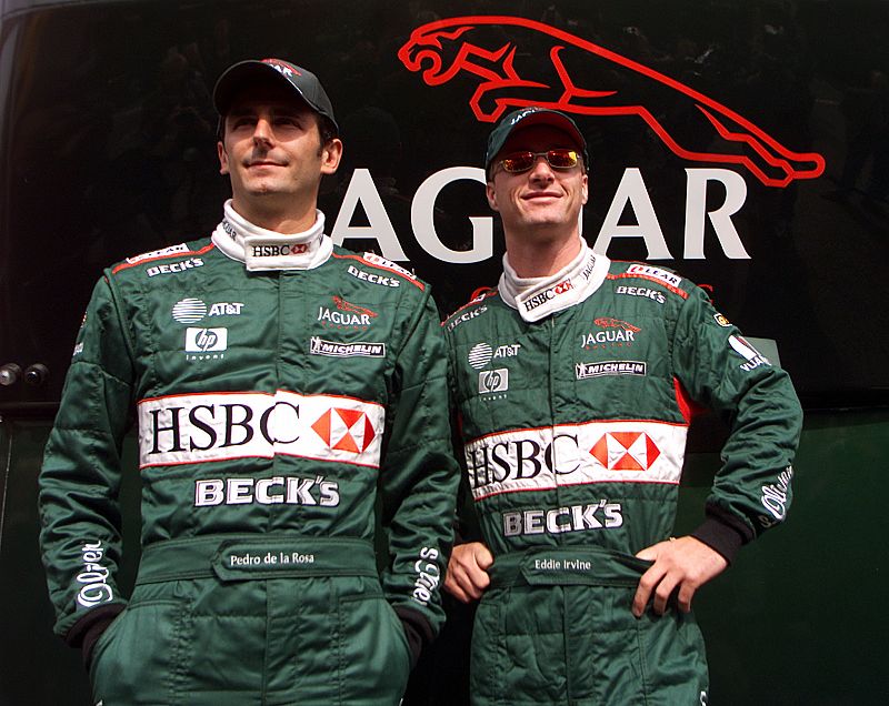 En 2001 ficha por el equipo Jaguar junto a Eddie Irvine