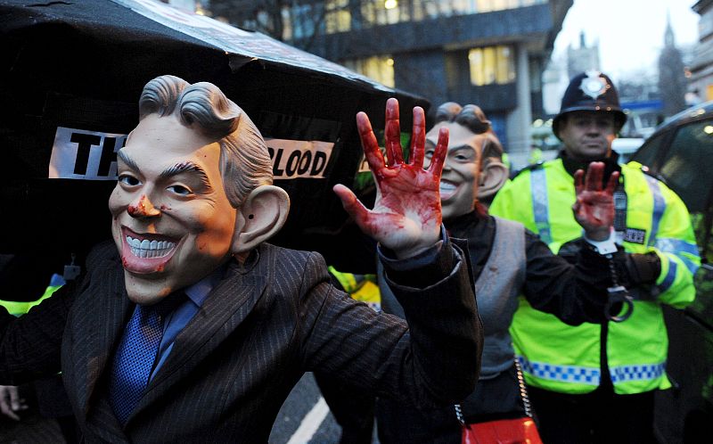 Protestas ante la comisión que investiga la guerra de Irak