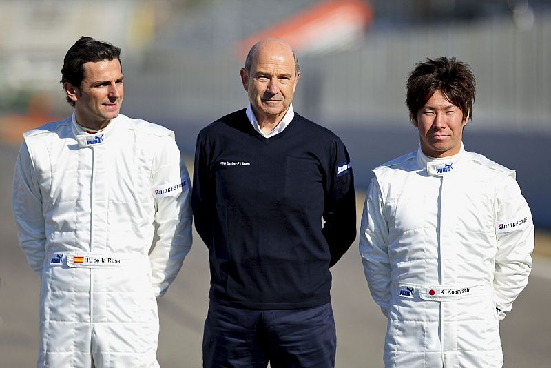 Los pilotos del equipo BMW-Sauber, el español Pedro Martínez de la Rosa (i) y el japonés Kamui Kobayashi