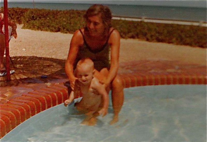 El actor Alberto San Juan, junto a su madre