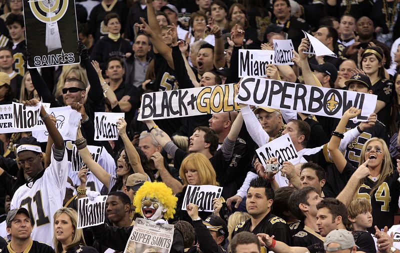 Aficionados de los Saints se preparan para la final.