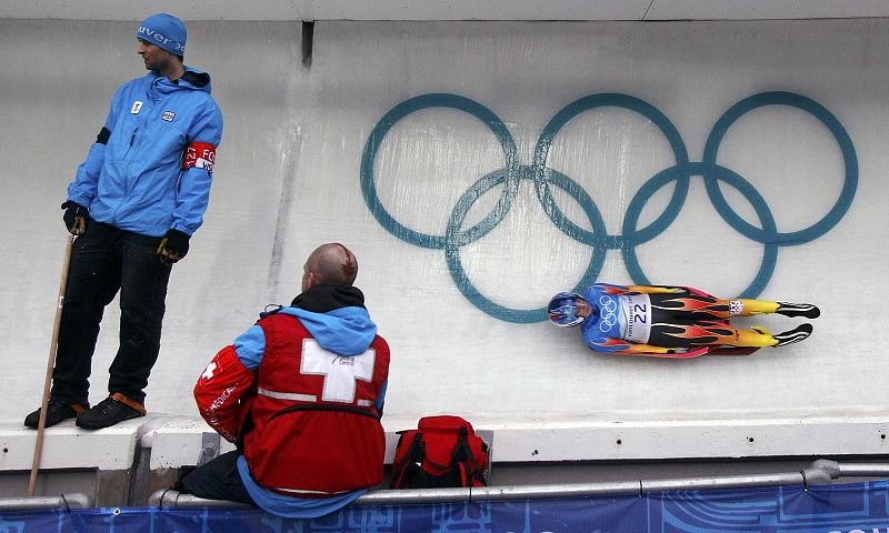 Hamlin of the U.S. speeds down the track during a training run for the women's singles luge event at the Vancouver 2010 Winter Olympics in Whistler, British Columbia