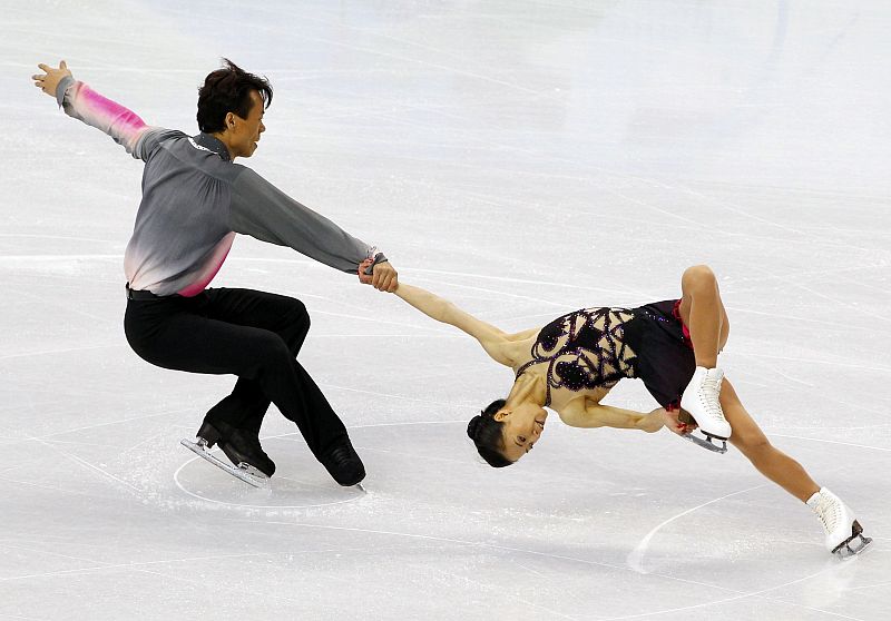 La pareja china campeona olímpica, Shen Xue y Zhao Hongbo.