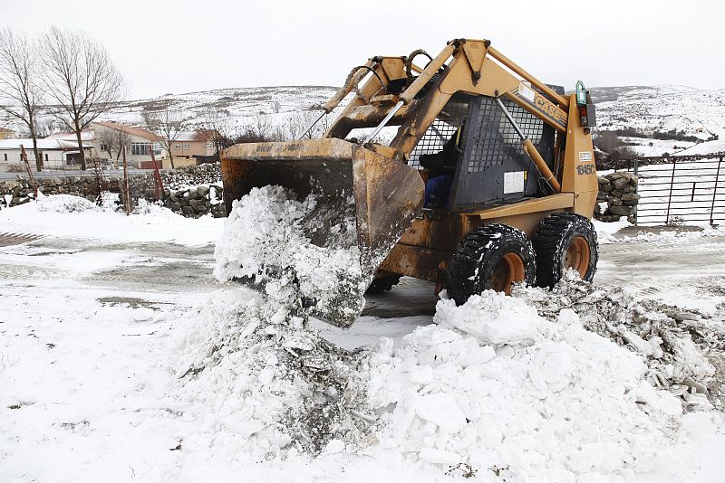 NIEVE ÁVILA