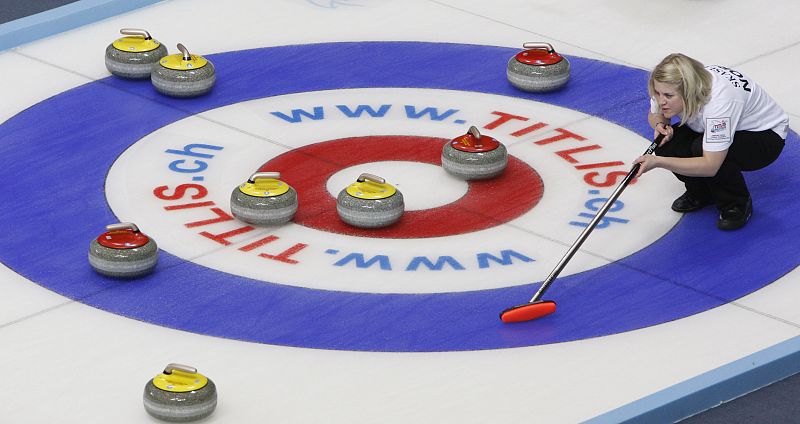 Lance común del curling.