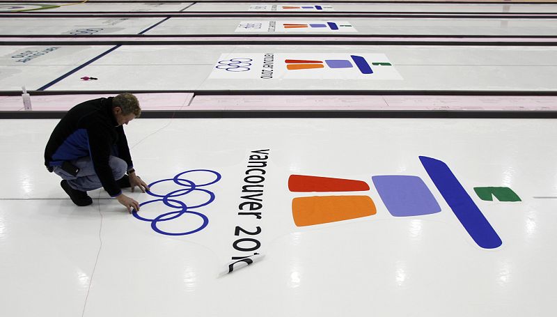 El objetivo del juego es dejar las piedras en el centro de la diana.