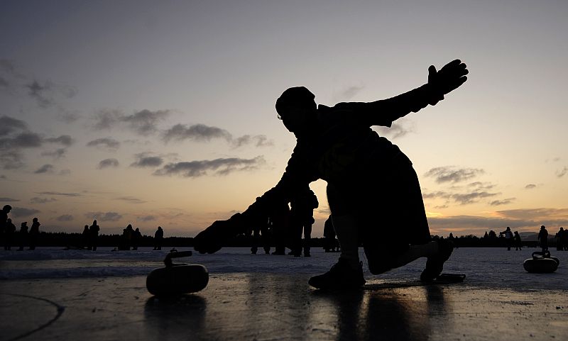 Las mujeres jugadoras de curling tienen un nivel igual o superior al de los hombres.