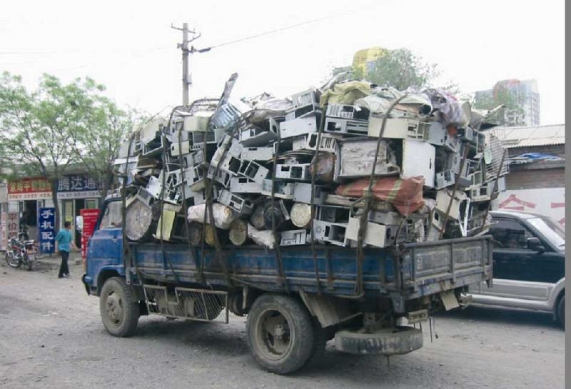 China: 500.000 toneladas de frigoríficos, 1,3 millones de toneladas de televisores, 300.000 toneladas de ordenadores personales