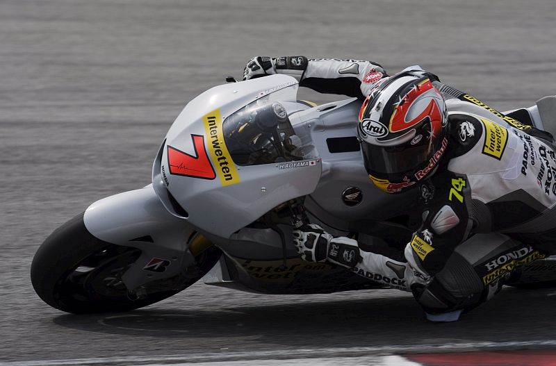 El piloto japonés Hiroshi Aoyama de Interwetten Honda.