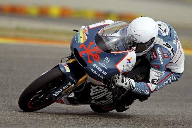 Nicolás Terol, sobre su moto.