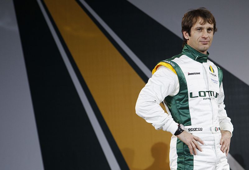 El veterano Jarno Trulli cambia este año de equipo. El italiano competirá con la escudería Lotus.