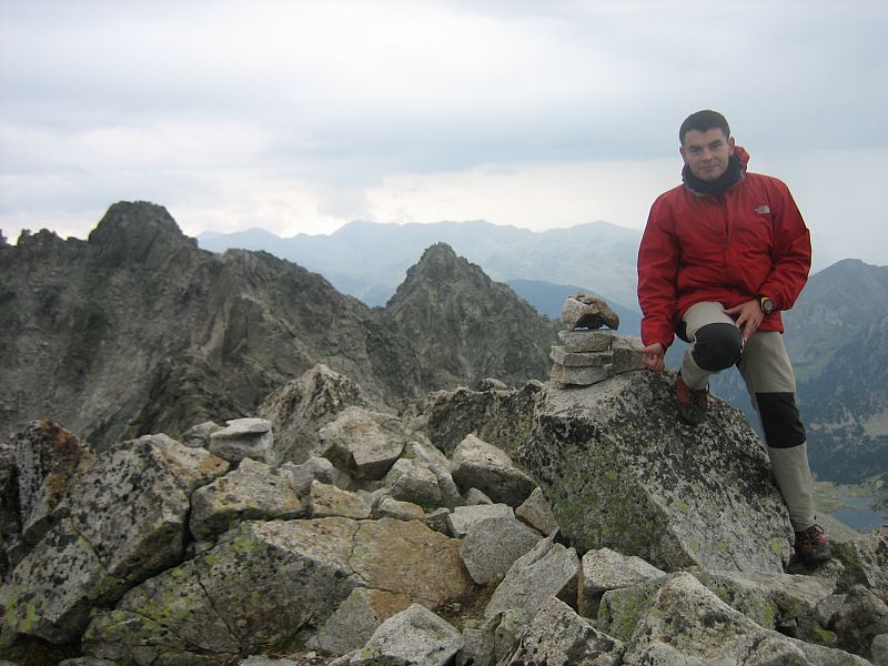 cumbre del BESIBERRI SUR 3034 M PIRINEO CATALAN