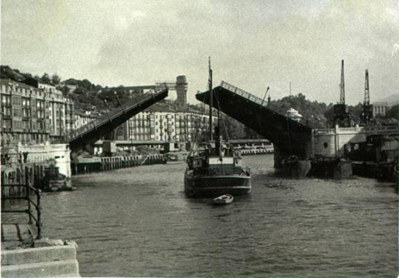 Puente  del Arenal, año 1945