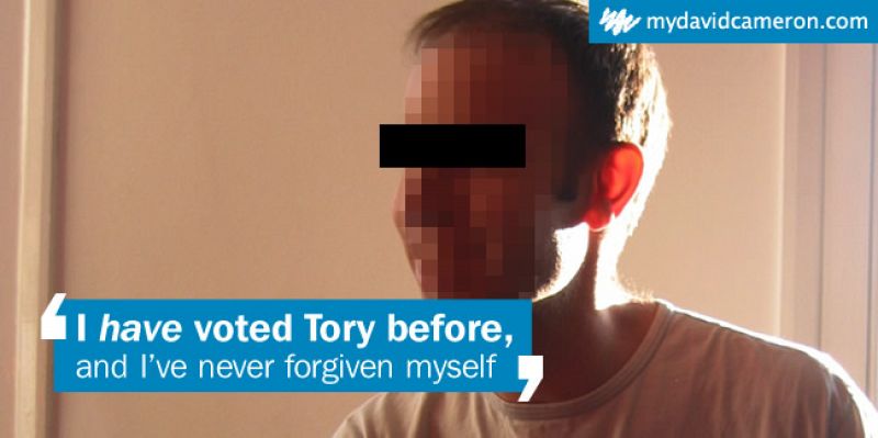 "Voté a un tory y nunca me lo perdonaré", dice este cartel realizado por los partidarios de los laboristas