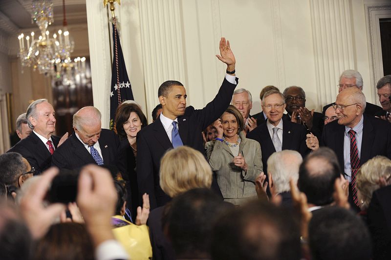 Esta ley extenderá la cobertura médica a más de 30 millones de estadounidenses que carecían de ella.