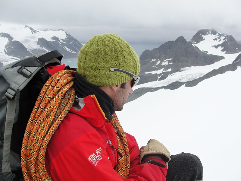 El guía de montaña en un descanso