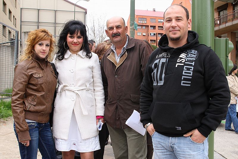 Una "Inés" rodeada de su familia.