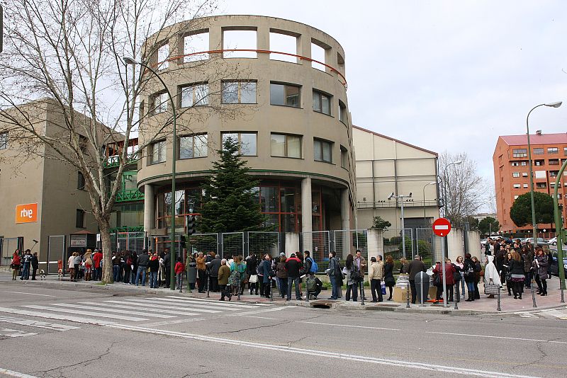 Imagen del exterior de los estudios Buñuel a las 8.30 horas de la mañana